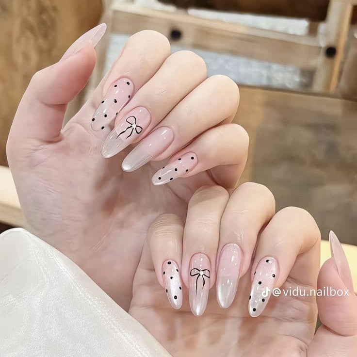 Pack of 12-Cat Eye Nails